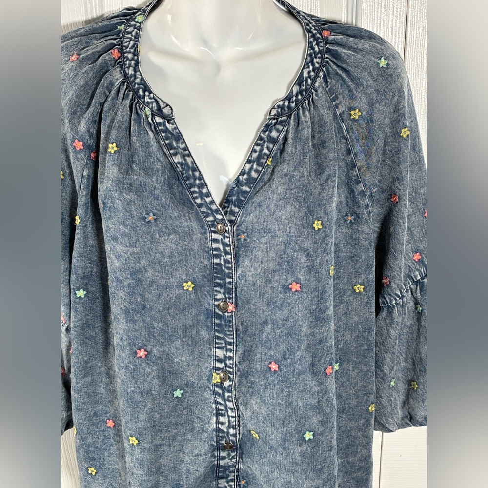 French Dressing Jeans Flower Embroidered Balloon Sleeve Denim Top - Picture 6 of 11
